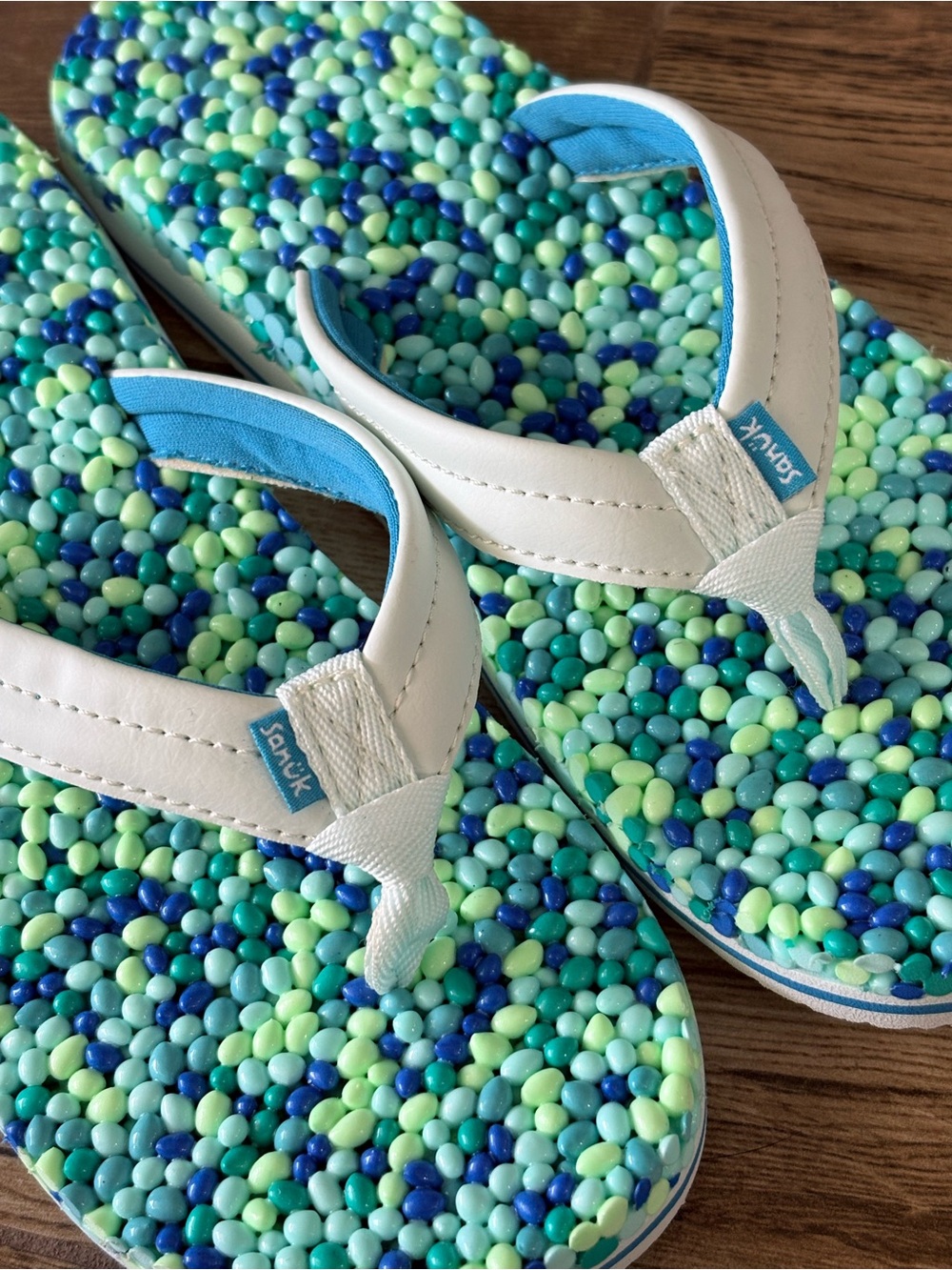 NWOT Sanuk Bubblecush Sandals